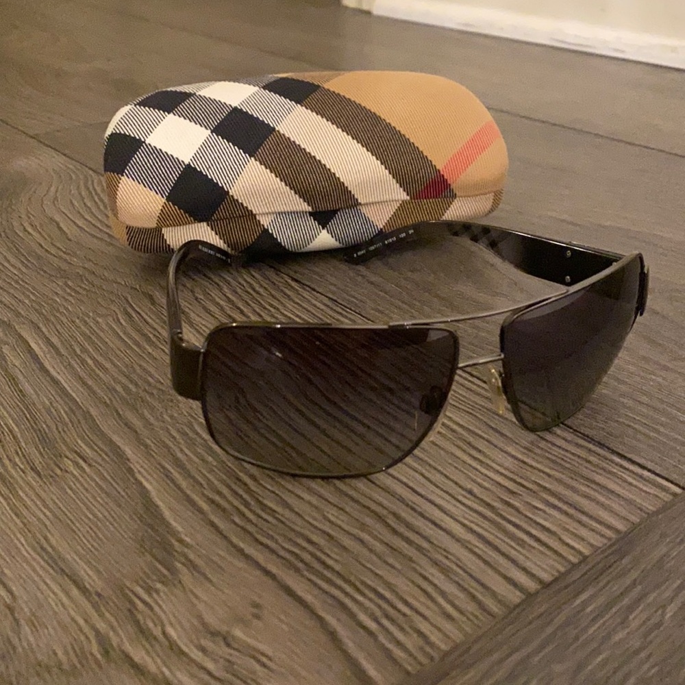 men’s burberry sunglasses EUC